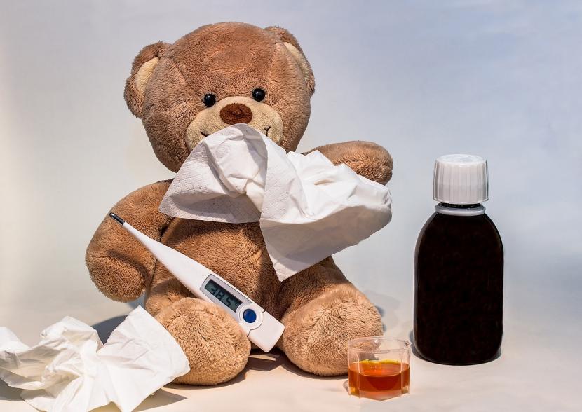 Obat anak (ilustrasi). Ketika demam, anak belum tentu perlu antibiotik.