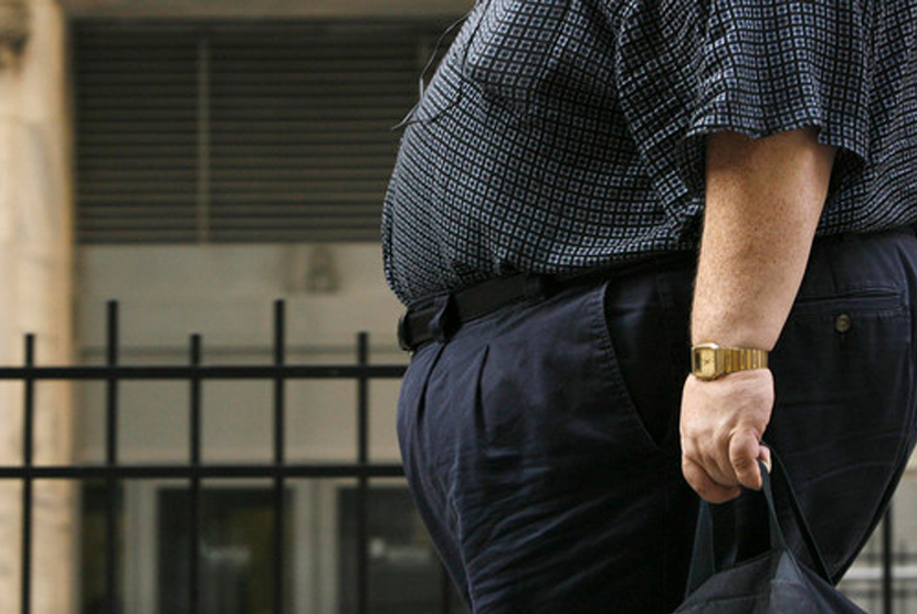 Pria obesitas (Ilustrasi). Orang obesitas dan berperut buncit berisiko mengalami kerapuhan di masa tua.