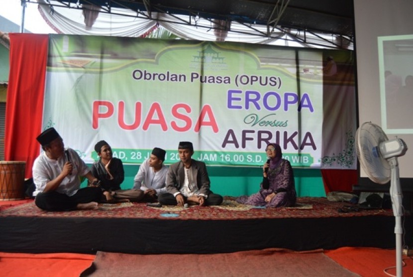 Obrolan Puasa di Masjid Riyadlush Shalihin Parung, Bogor, mengangkat tema Puasa Eropa Vs Puasa Afrika