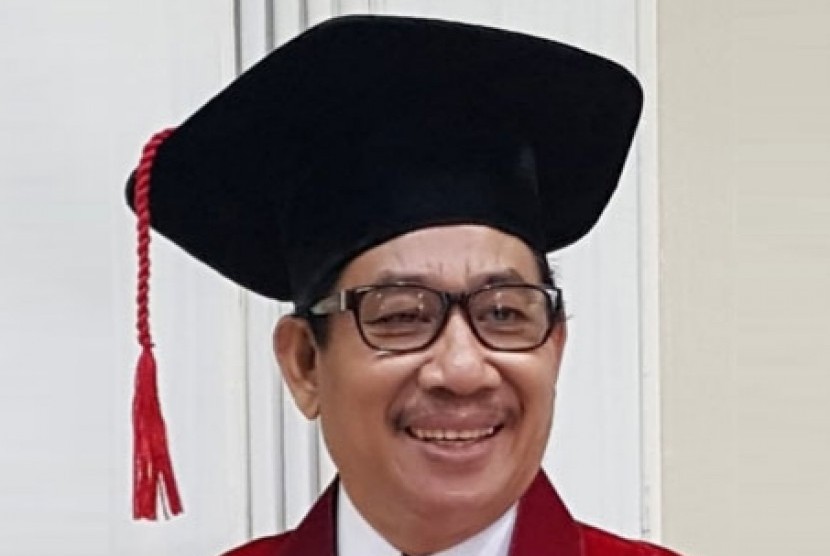 OK Saidin, Guru Besar Fakultas Hukum Universitas Sumatera Utara