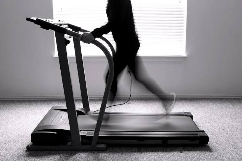 Olahraga (ilustrasi). Treadmill test perlu dilakukan sebelum memilih jenis olahraga bagi penderita penyakit jantung.