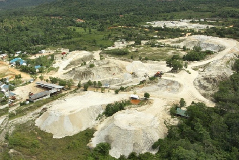 One mining site in Pomala, North Sulawesi. 