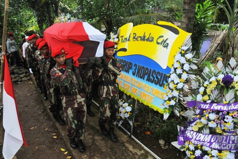 One of the shooting victims by gunmen in Papua, Wahyu Prabowo (24 years) is preparing to be burried in Purbalingga, Central Java, in Saturday.