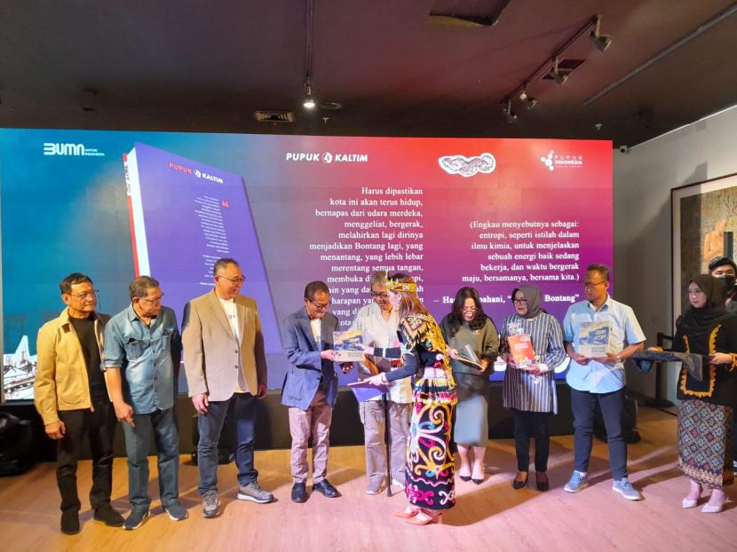 Opening Ceremony pameran lukisan Bentang Bontang, yang diselenggarakan oleh Pupuk Kaltim, Jumat (2/12/2022).