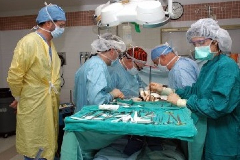 Operasi cangkok organ tubuh (ilustrasi).