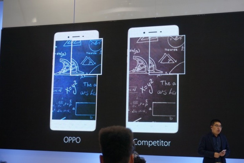 Oppo mengenalkan optimasi foto berbasis sensor yang pertama di dunia.