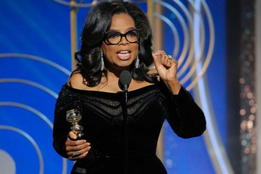 Oprah Winfrey menerima penghargaan Cecil B DeMille di acara Golden Globe Awards ke 75, Ahad(7/1). Winfrey menantang chef Philippe Chevalier untuk membuat pasta creamy tanpa krim.