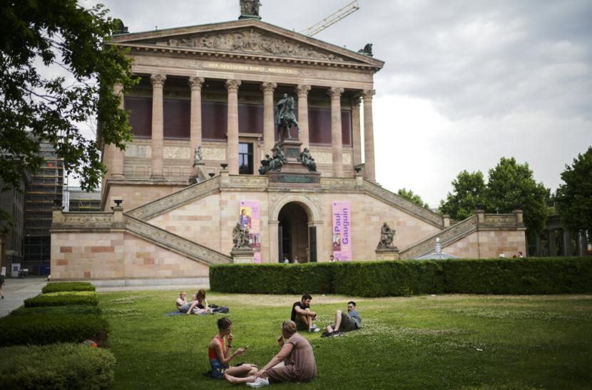 Museum Alte Nationalgalerie di Berlin, Jerman. Prussian Cultural Heritage Foundation mengatakan Jerman akan mengembalikan patung dewi yang dicuri dari Kamerun 120 tahun yang lalu.