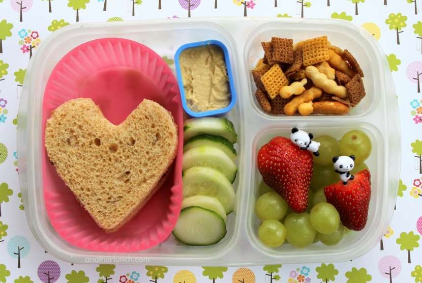 Orang tua harus kreatif menyiapkan bekal sekolah agar anak tidak merasa dipaksa melahap makanan sehat.