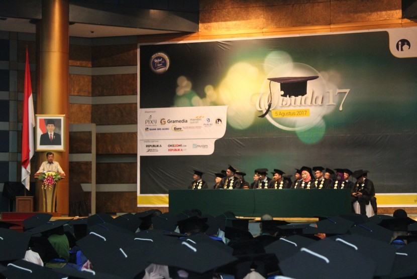 Orasi ilmiah Wakil Presiden Jusuf Kalla saat wisuda Universitas Al Azhar Indonesia.