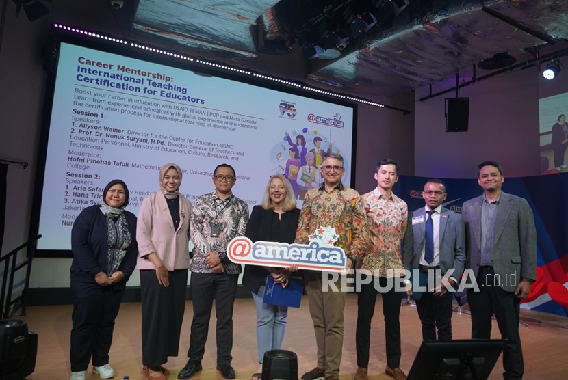 Organisasi alumni penerima beasiswa LPDP, Mata Garuda bekerja sama dengan USAID Indonesia melalui program USAID TEMAN LPDP menggelar acara bertajuk International Teaching Certification of Educator di america, Jakarta Selatan, pada Selasa (5/11/2024).