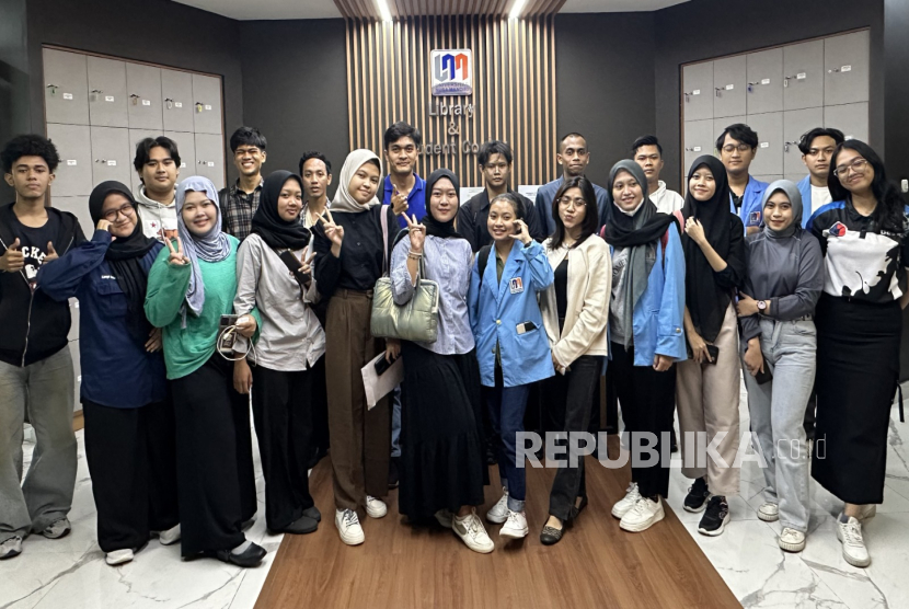 Organisasi mahasiswa di UNM menjadi sarana utama bagi mahasiswa untuk mengembangkan potensi mereka di berbagai bidang.