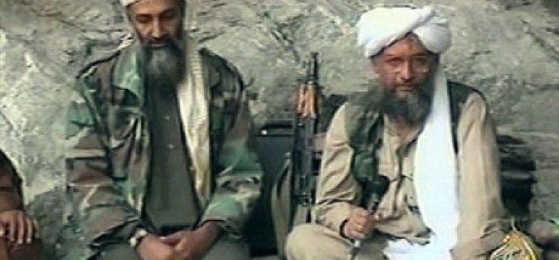 Osama bin Laden (kiri) dan Ayman Al-Zawahiri (kanan), potret dua sahabat.