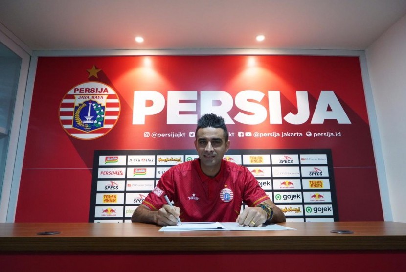 Otavio Dutra pindah dari Persebaya ke Persija Jakarta.