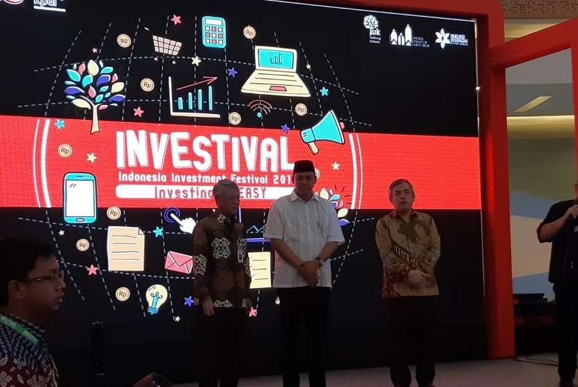 Otoritas pasar modal Indonesia menggelar festival investasi Investival 2018 di Mall Sumarecon, Bekasi. Festival investasi ini akan berlangsung hingga 7 Oktober 2018.