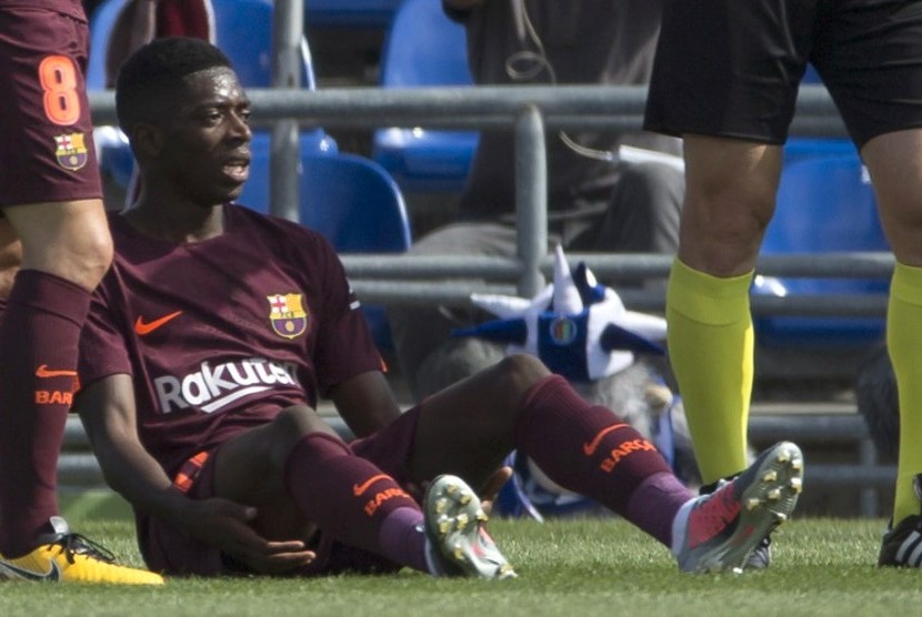 Ousmane Dembele, penyerang Barcelona yang kerap menderita cedera.