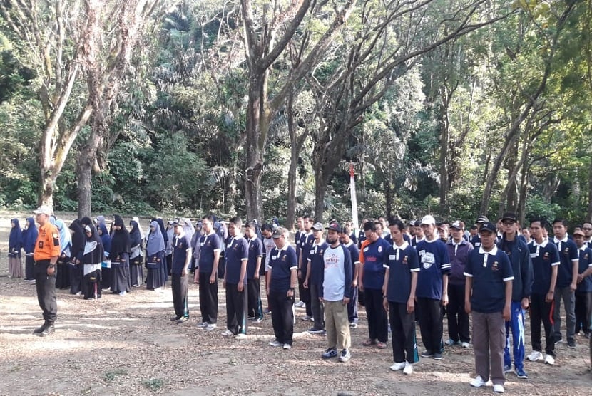 Outbound Tarbawi yang digelar Pondok Pesantren Husnul Khotimah di Kuningan