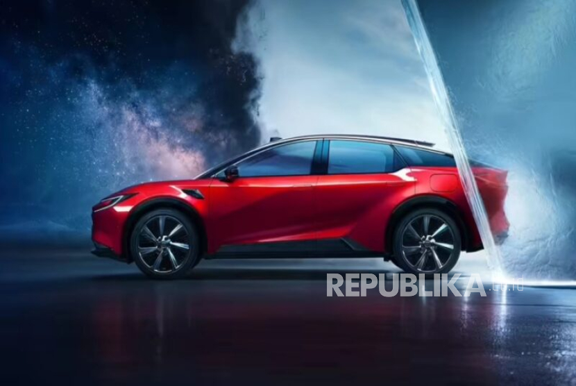 oyota secara resmi meluncurkan SUV coupe ukuran sedang bertenaga listrik barunya, bZ5, dengan harga mulai dari Rp 292 juta.