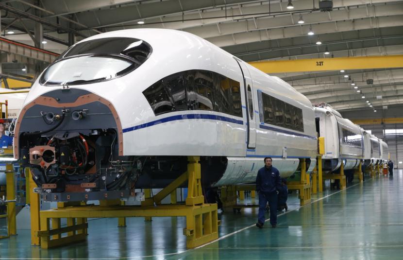 Pabrik kereta CRRC Tangshan Co Ltd. China mengeklaim memiliki kereta kargo tercepat di dunia.