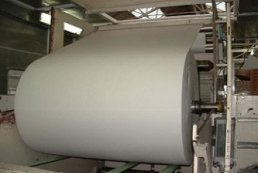 Pabrik kertas, ilustrasi. Pemerintah Australia memutuskan untuk membebaskan Bea Masuk Anti-Dumping (BMAD) terhadap impor kertas A4 asal Indonesia pada 18 April 2023.