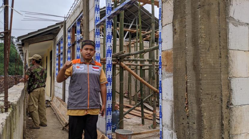 Pada awal bulan Januari, Desa Berdaya Bojong kembali mendapatkan amanah untuk melanjutkan pembangunan asrama pondok Tahfidz 30 Juz di Dusun Bungur Pandak, Desa Berdaya Bojong, Kabupaten Sukabumi.