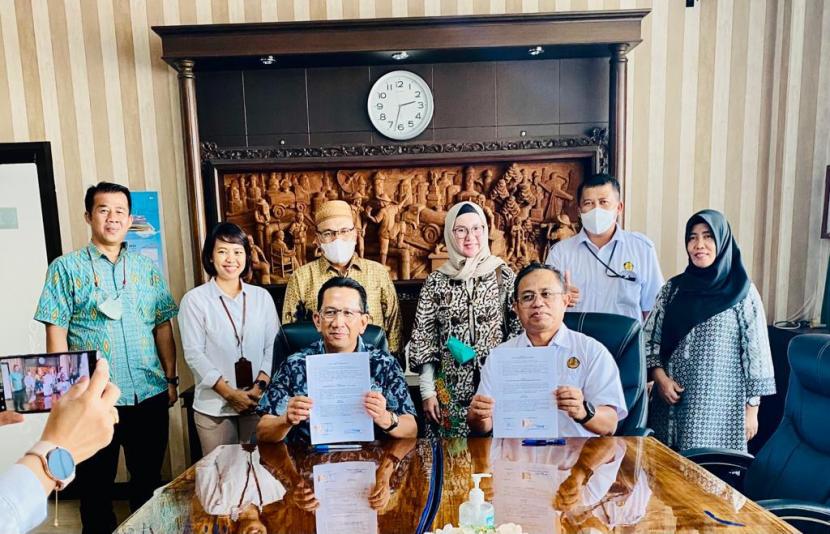 Pada Senin (9/1/2023), bertempat di PPSDM Migas Cepu, Kepala Disnakertrans Muba Mursalin melakukan Penandatangan Memorandum of Agreement (MoA) dengan Kepala PPSDM Migas Cepu, Waskito Tunggul Nusanto. 