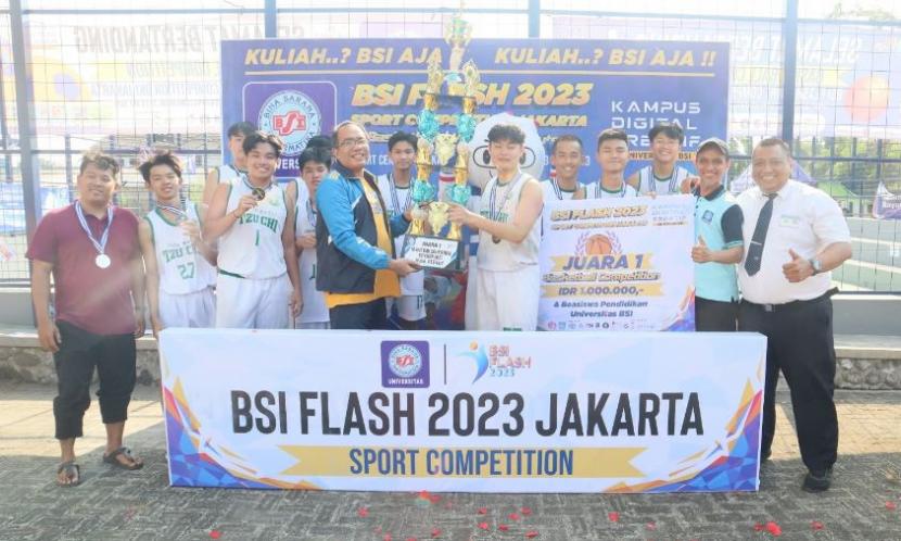 Pada Sport Competition BSI FLASH 2023 DKI Jakarta yang bertema Generasi Juara & Bertalenta Digital, SMA Cinta Kasih Tzu Chi berhasil meraih gelar juara pertama dalam cabang olahraga (cabor) Basket.