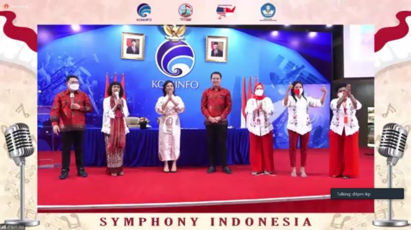 Paduan Suara Merah Putih (PSMP) bekerja sama dengan Amerika Bersatu (AB1-USA) menggelar kegiatan launching album PSMP dan Symphoni Indonesia serta Lomba Vokal Grup dan Solo.
