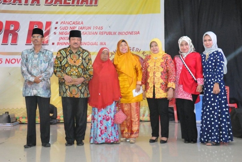 Pagelaran Seni Budaya Sosialisasi Empat Pilar MPR di Kota Pangkalan Kerinci, ibukota Kabupaten Pelalawan, Provinsi Riau.