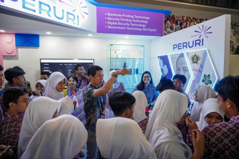 Pameran FERBI 2024 yang diselenggarakan oleh Bank Indonesia di Istora Senayan pada 16-18 Agustus 2024. 