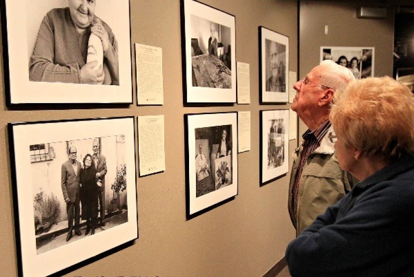 Pameran foto-foto penyelamatan orang Yahudi oleh Muslim Albania 