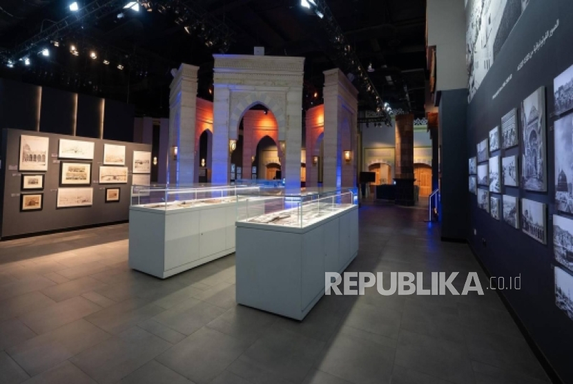 Pameran Jeddah yang menampilkan tampilan Makkah dan Madinah selama 500 tahun.