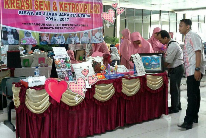  Pameran Kreasi  Seni & Ketrampilan di acara wisuda angkatan III SD Juara Jakarta Utara