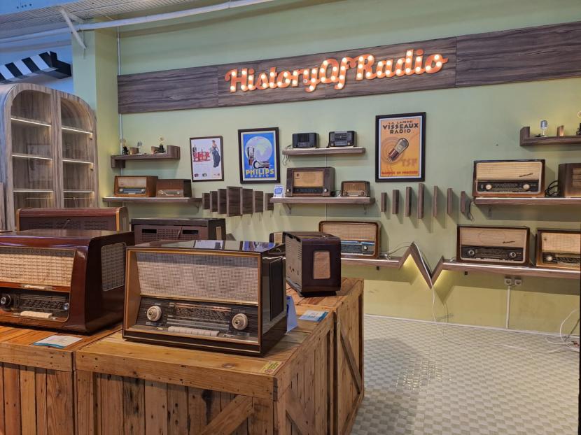 Membangun Eksistensi Radio Vintage di Tangsel | Republika Online