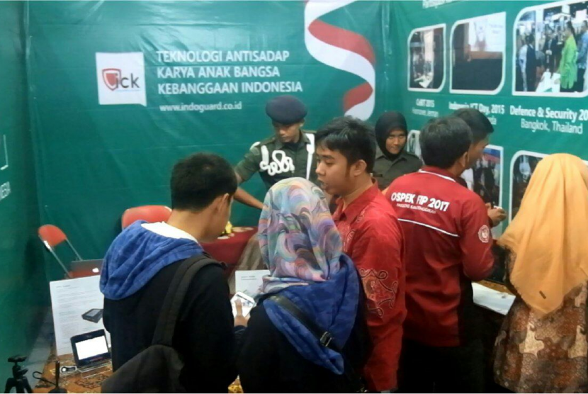 pameran sains dan teknologi pancasila di Gelanggang Olah Raga Universitas Negeri Yogyakarta (GOR UNY).