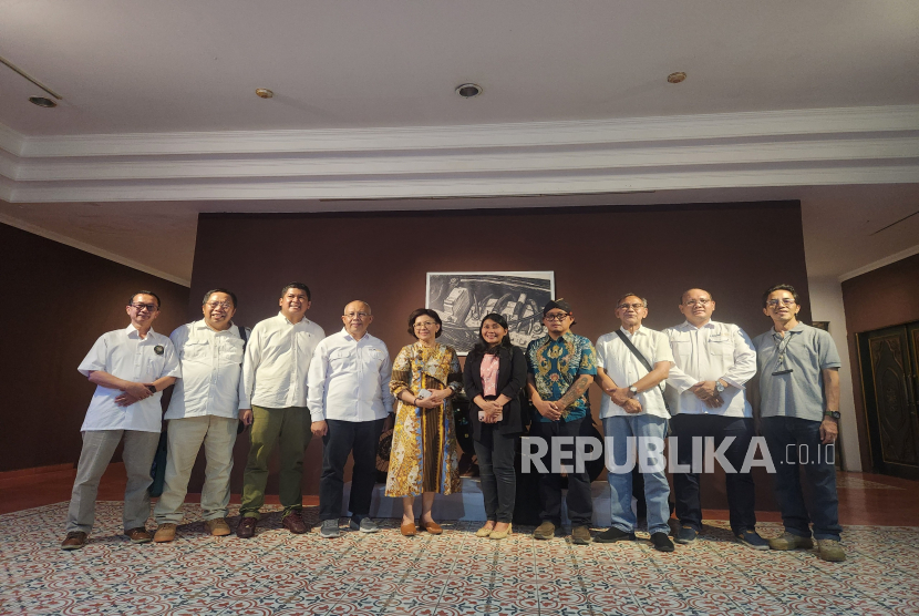 Pameran seni rupa, sains, dan data bertajuk DATA.RT: Indonesia, Life Behind Data dibuka pada Senin (25/8/2025). Pameran ini akan berlangsung dari 25-30 Agustus 2025 di Jogja Gallery, Yogyakarta.