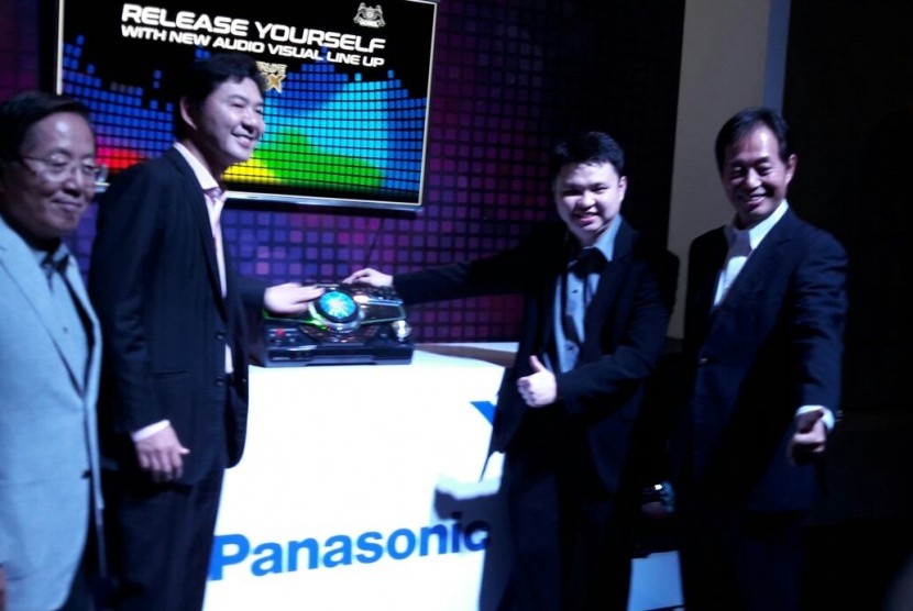 Panasonic merilis audio model terbaru yakni MAX SERIES 201 dan UA7 untuk kalangan menengah atas, Jumat (9/9).