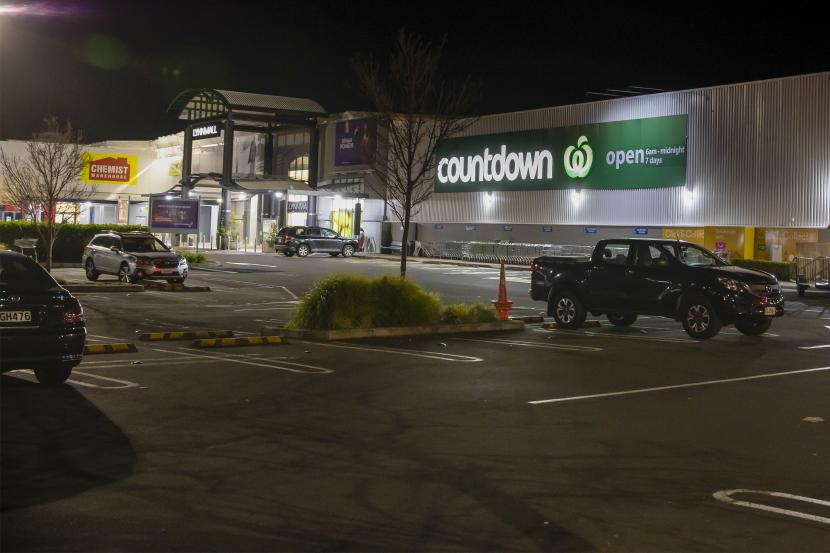 Auckland Longgarkan Lockdown, Toko dan Mal Dibuka Lagi. Supermarket di Auckland, Selandia Baru