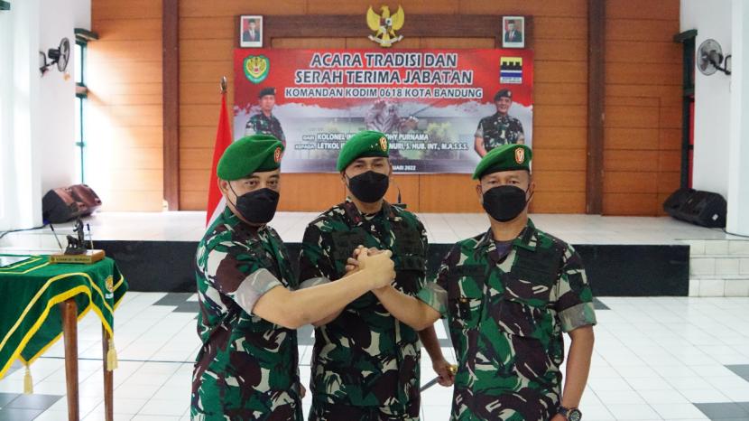 Pangdam III Siliwangi, Mayjen TNI Kunto Arief Wibowo saat acara pelantilan Dandim 0618/ BS Kota Bandung.