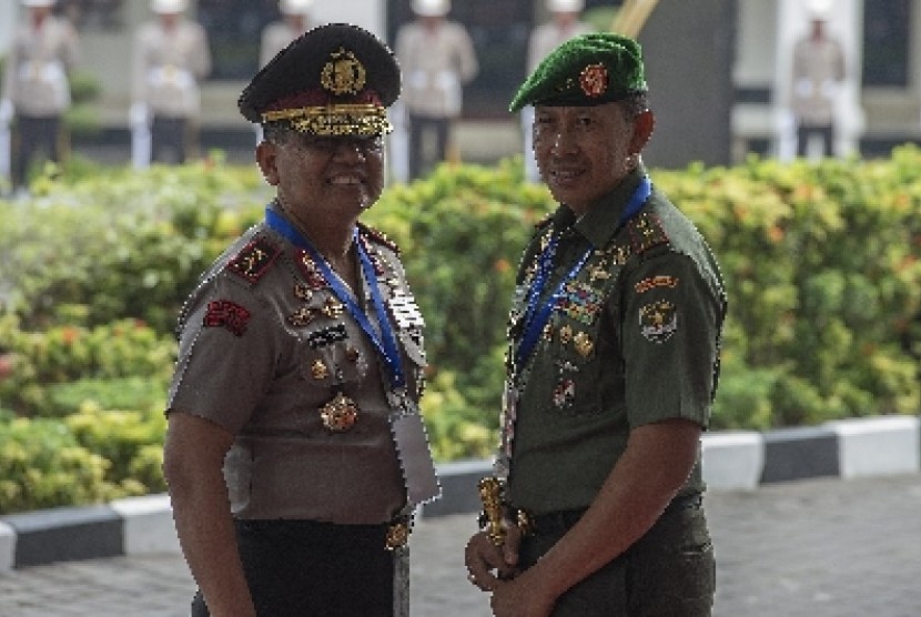 Pangdam Jaya Mayjen Agus Sutomo bersama Kapolda Metro Jaya Irjen Unggung Cahyono.