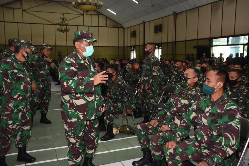 Pangdam Siliwangi melepas 161 prajurit BKO ke wikalah timur Indonesia.