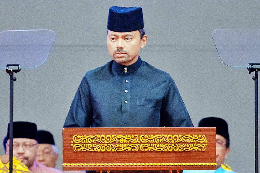 Pangeran Al-Muhtadee Billah Bolkiah dari Brunei Darussalam.