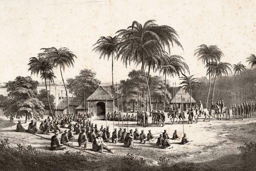 Pangeran Diponegoro naik kuda, mengenakan jubah da surban, ketika beristirahat bersama pasukannya di bantaran sungai Progo, pada penghujung tahun 1830. 