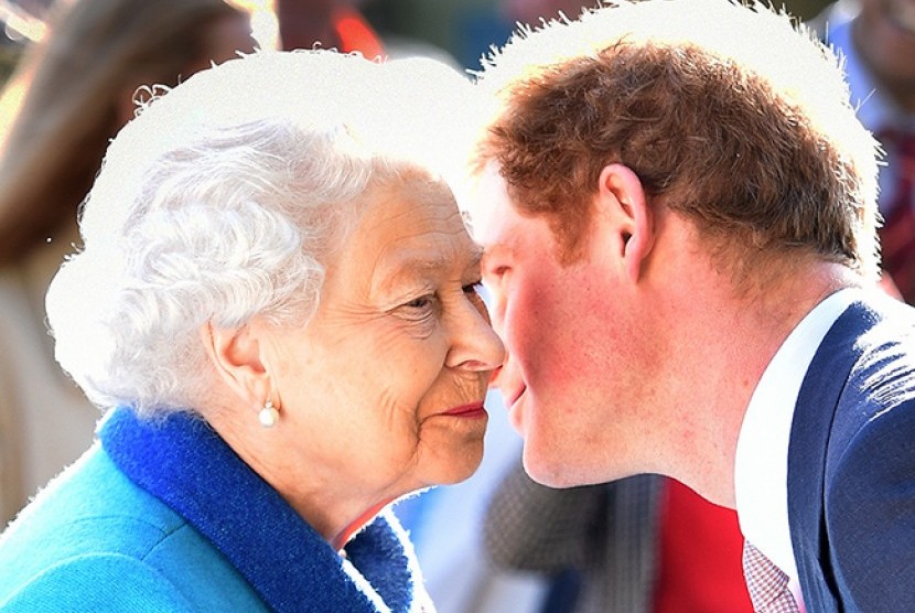 Pangeran Harry memberi ucapan selamat ulang tahun pada Ratu Elizabeth II (Ilustrasi)