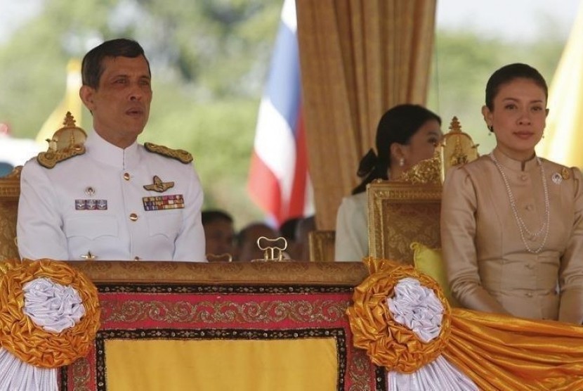  Pangeran Maha Vajiralongkorn yang naik takhta menjadi Raja baru Thailand.