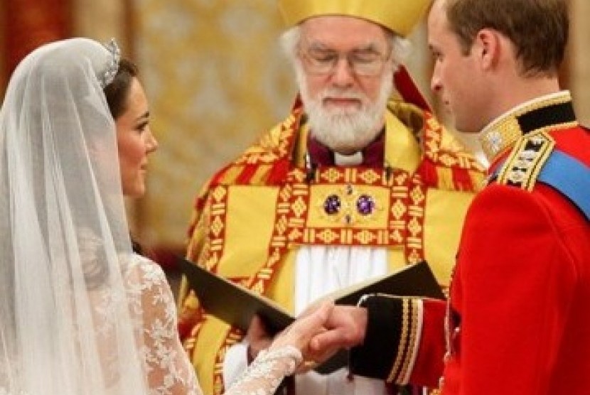 Pangeran William dan Kate Middleton ucapkan janji setia di hadapan uskup Rowan Williams. 