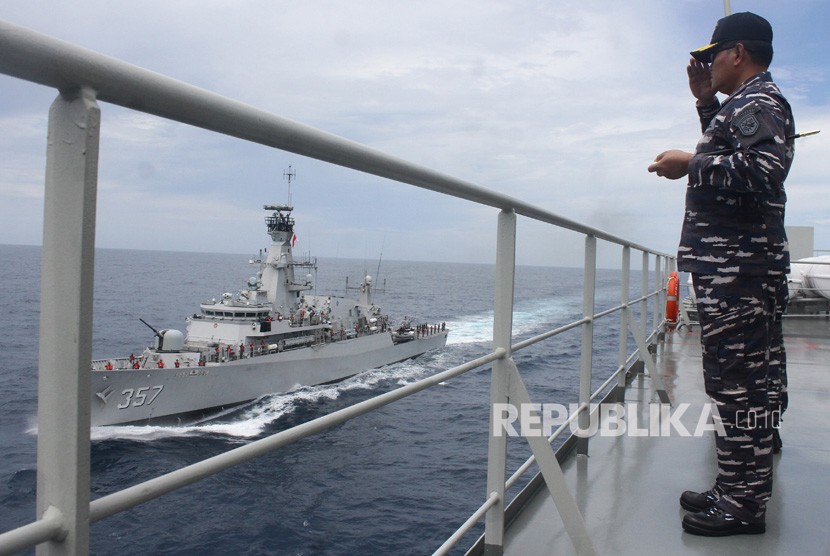 Kapal TNI AL Benturan dengan Kapal Vietnam | Republika Online