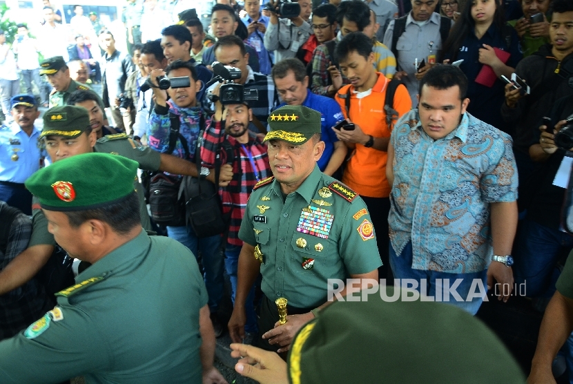 TNI Chief Gen. Gatot Nurmantyo attended the national defense seminar at the Padjajaran University, Bandung, West Java on Wednesday (11/23).  