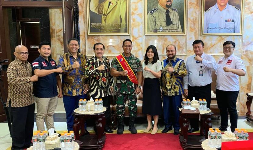 Panglima TNI Jenderal Andika Perkasa memperoleh penghargaan Nawacita Award 2022
