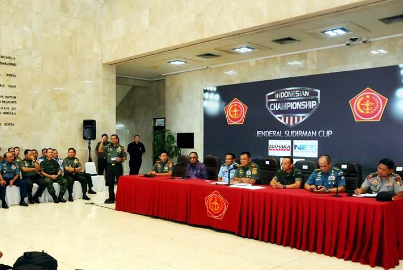 Panglima TNI Jenderal Gatot Nurmantyo saat konferensi pers Piala Sudirman 2015.